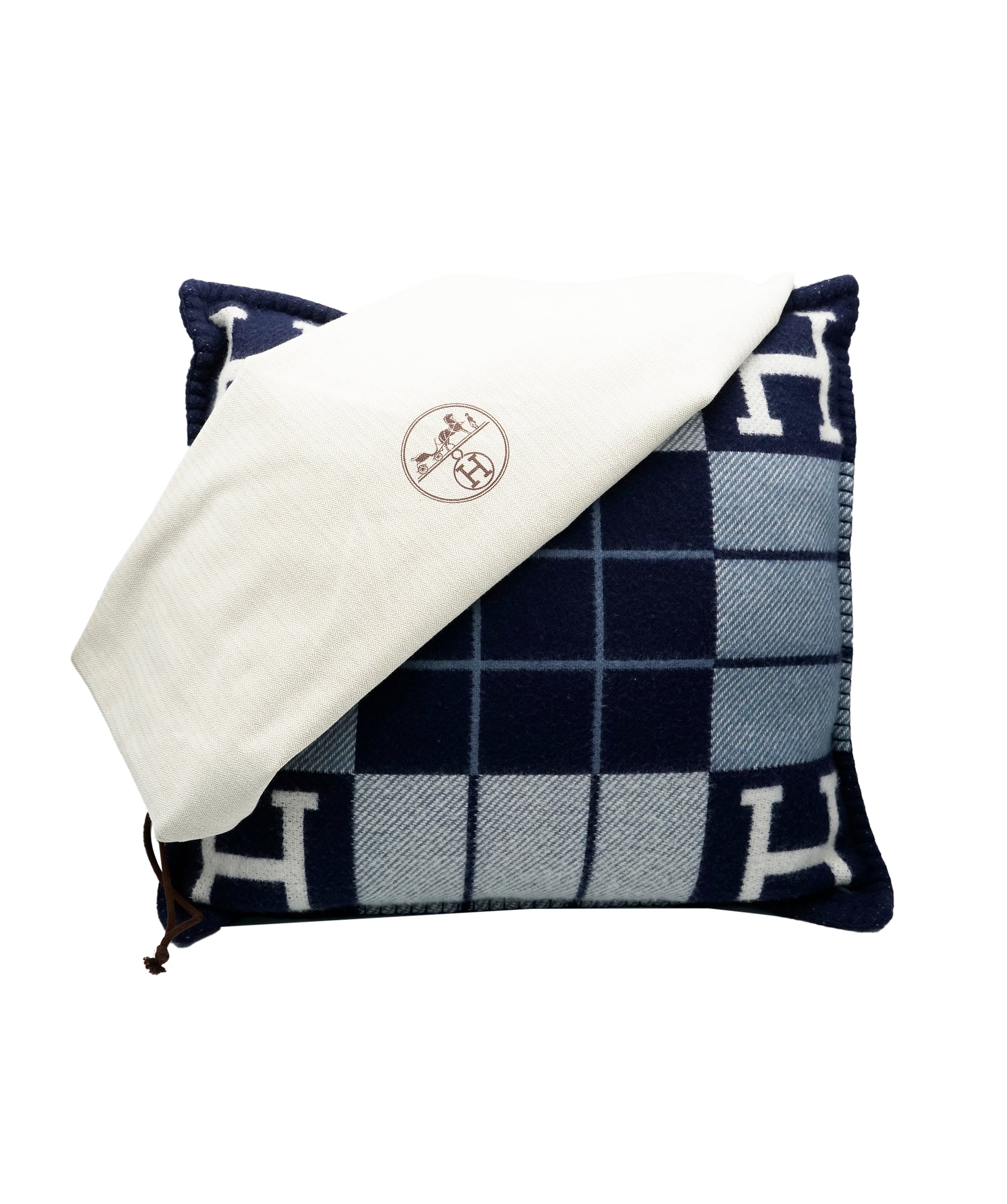 Hermès Avalon III Pillow Caban 014099AG DBXM0080