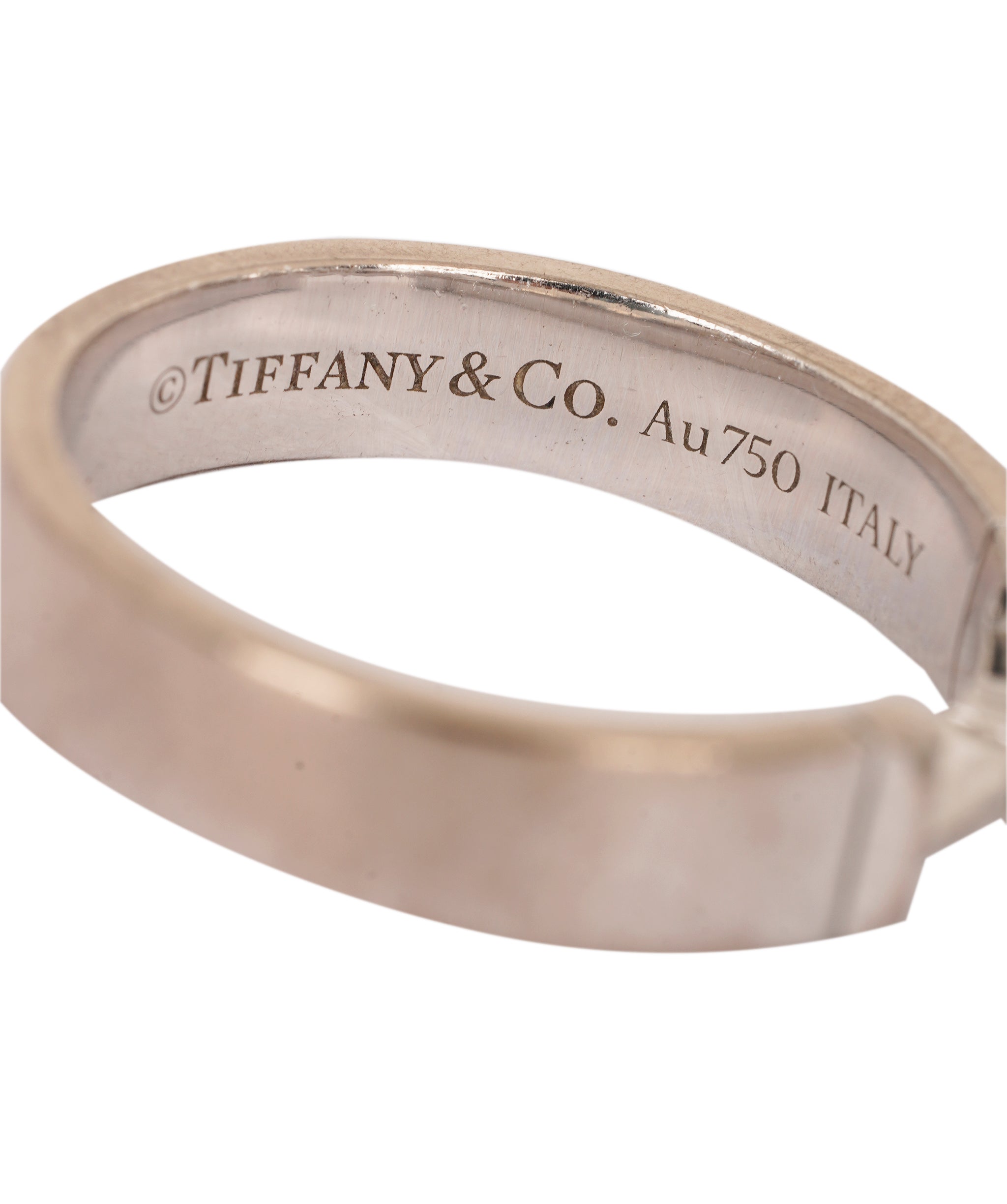 Tiffany & Co. 18K gold T True Ring with diamond AKC0754