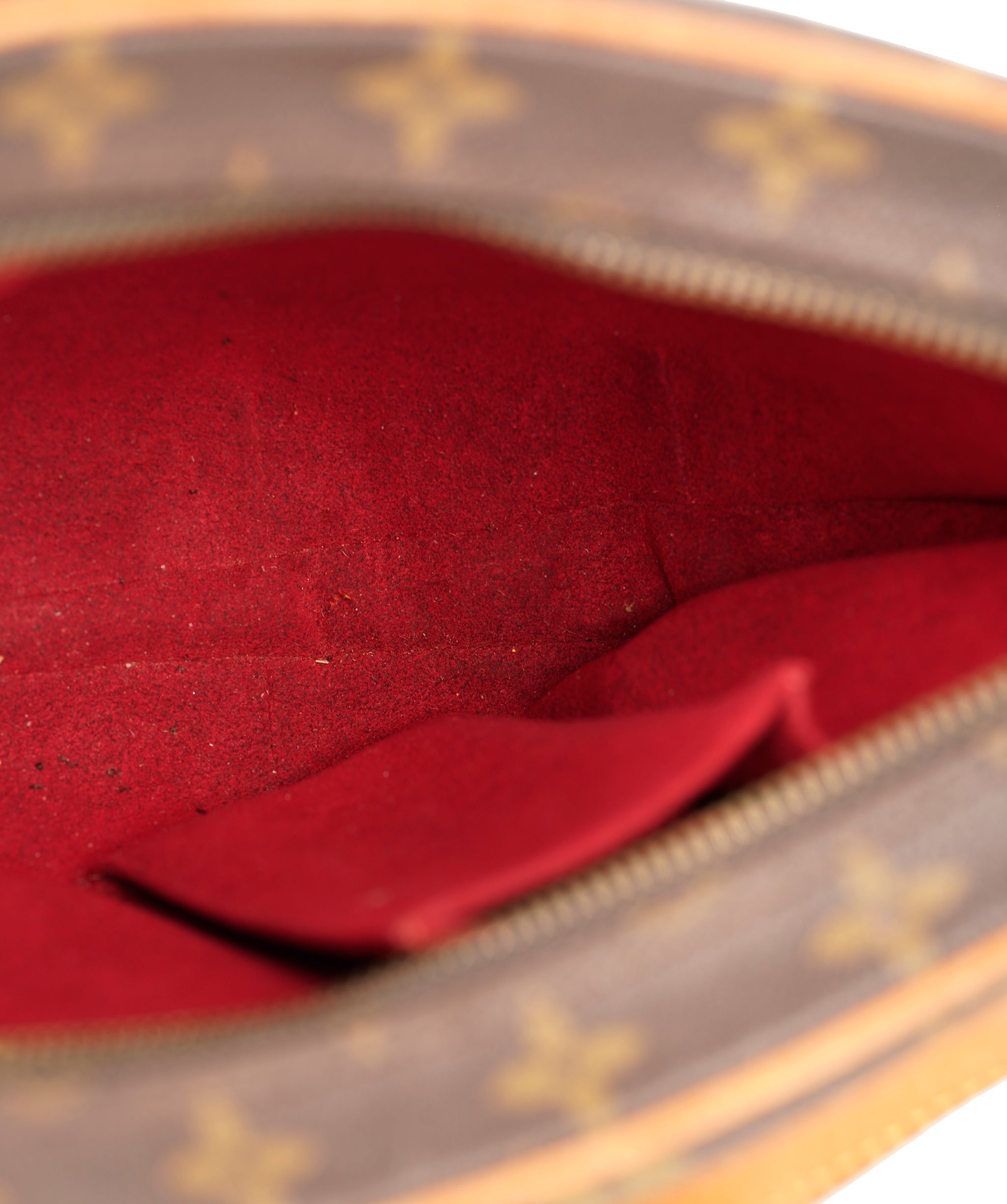 Louis Vuitton Croissant Handbag - Louis Vuitton ALC4164