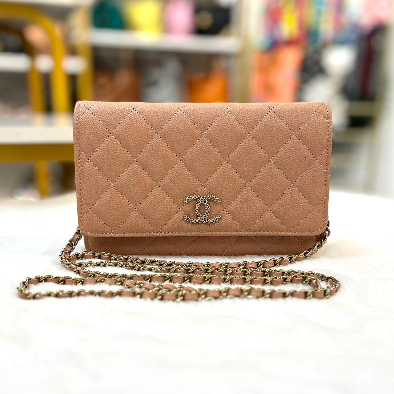 CHANEL PEACH / CORAL CAVIAR 23P WOC IN GHW SYCHB1429