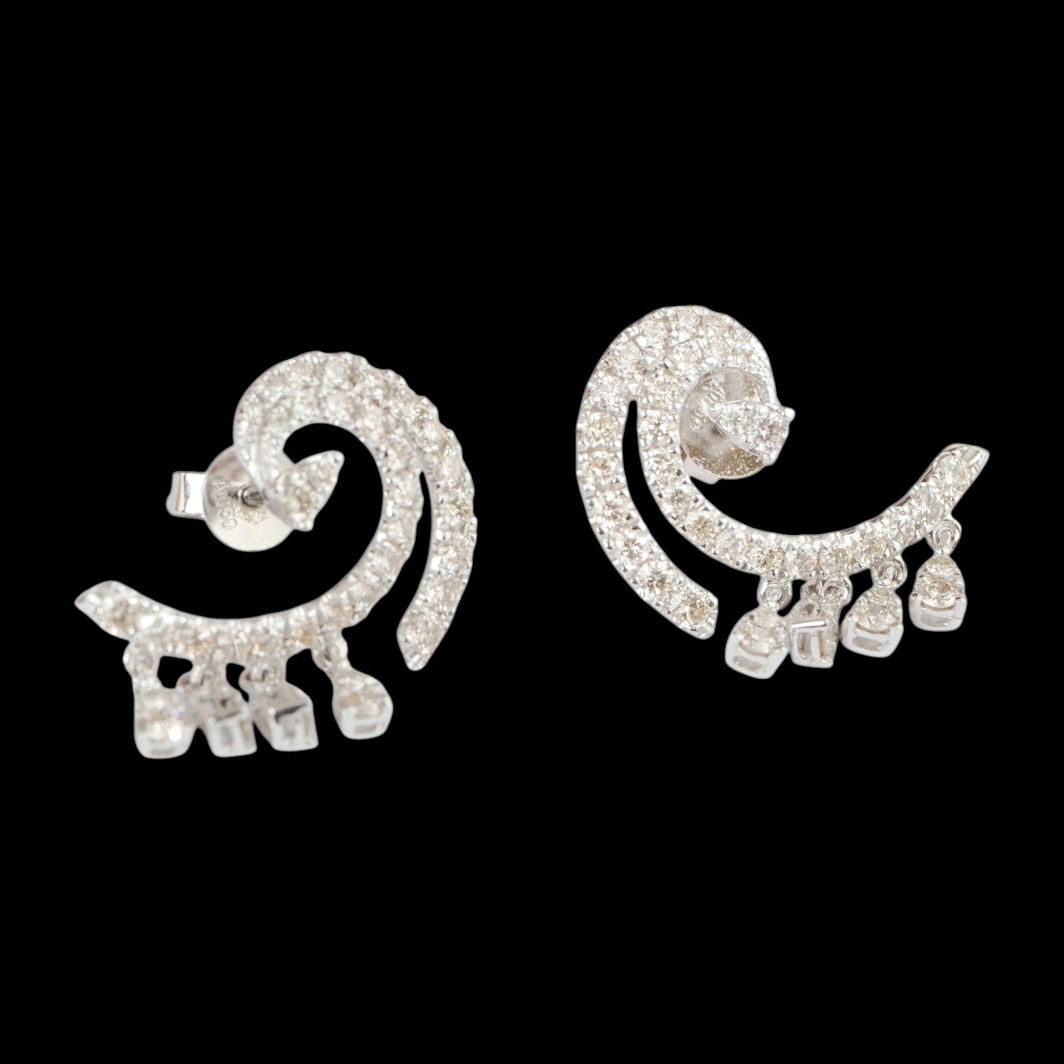 1.16ct White Diamond Earrings set in 18K White Gold