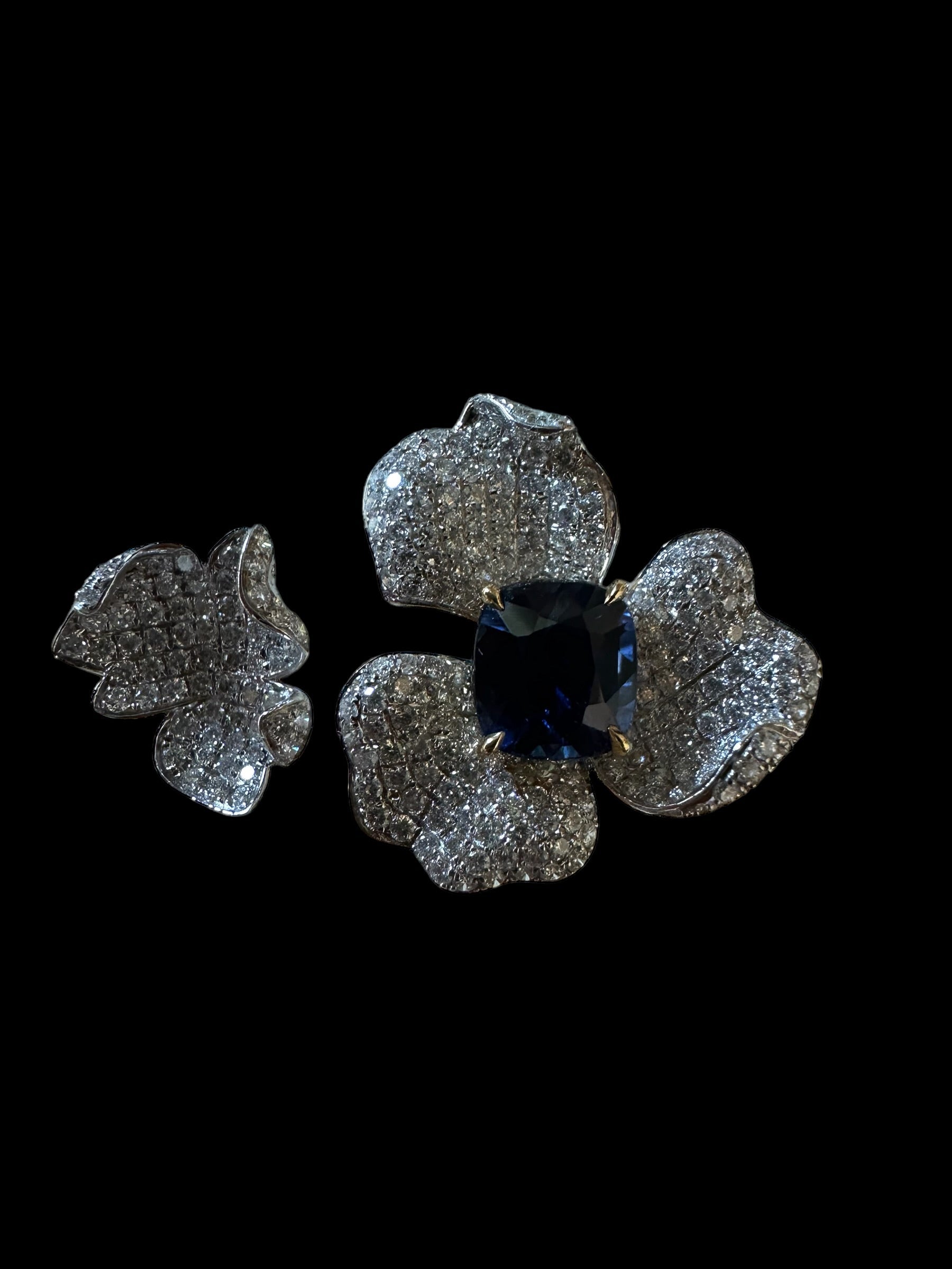 1.57ct "Royal Blue" Natural Sapphire & 1.41ct Diamond Flower Ring set in 18K White Gold