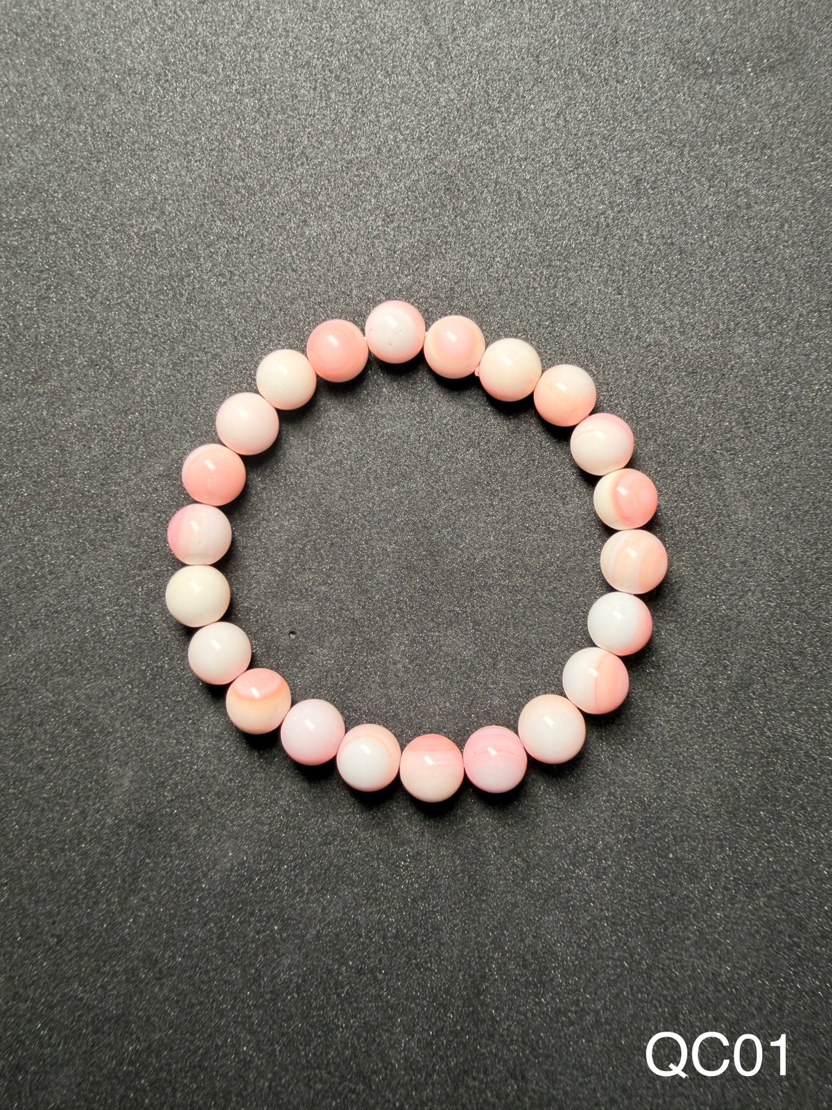 8mm Queen Conch Shell Bracelet QC01