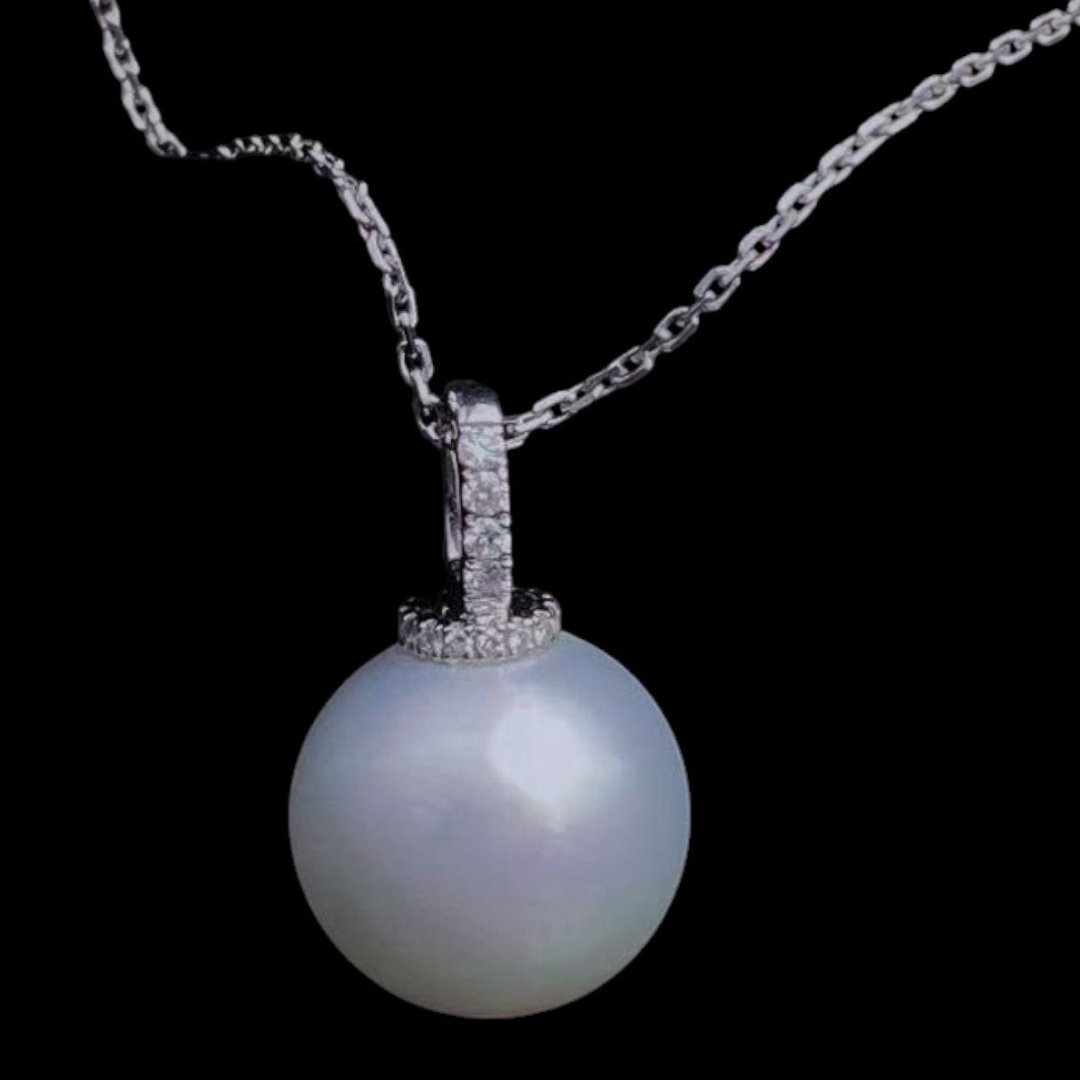 South Sea White Pearl 13.3 & 0.104ct Necklace set in 18K White Gold