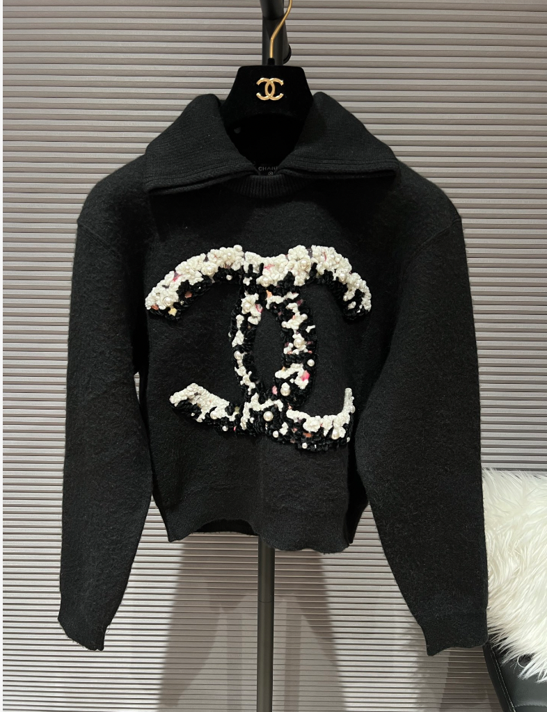 CHANEL 22N NEIGE BLACK SWEATER FT101476