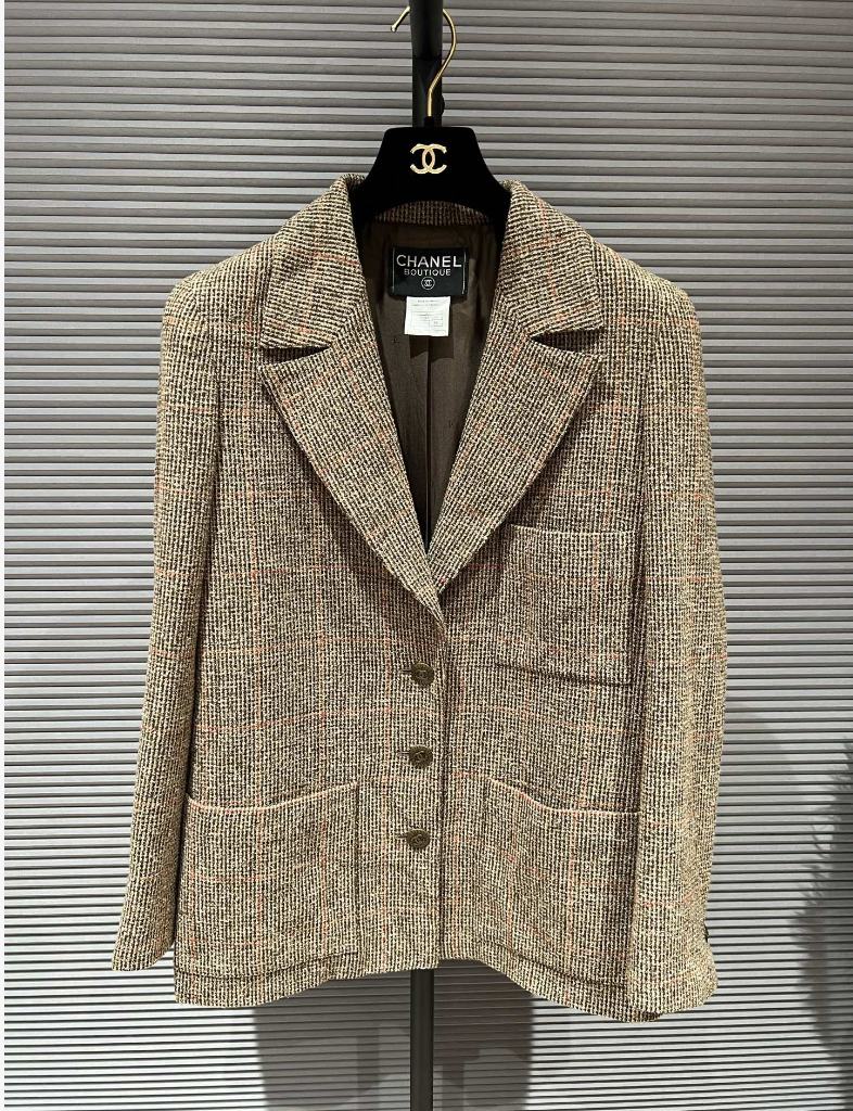 CHANEL VINTAGE BEIGE BLAZER SZ38 FT101474