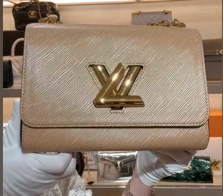Louis Vuitton Twist MM 23cm Bag Cream Epi Bag