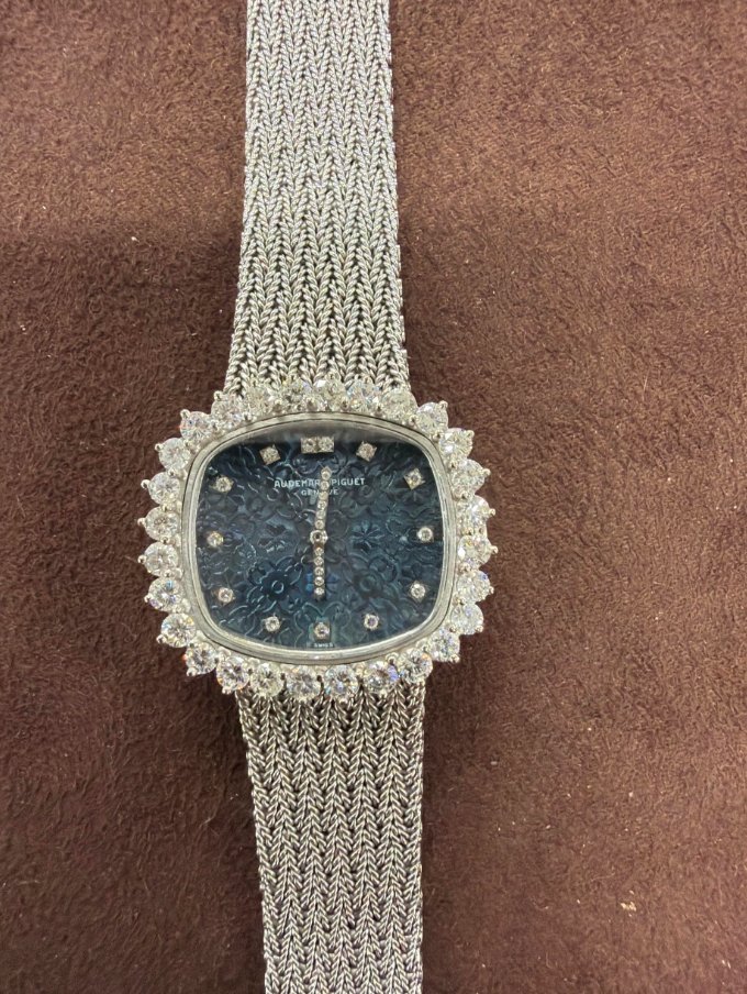 AUDEMARS PIGUET Blue Face - Gold Watch 2700042599422