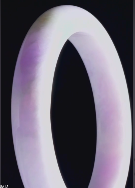 377.45ct Lavender Jadeite Bangle