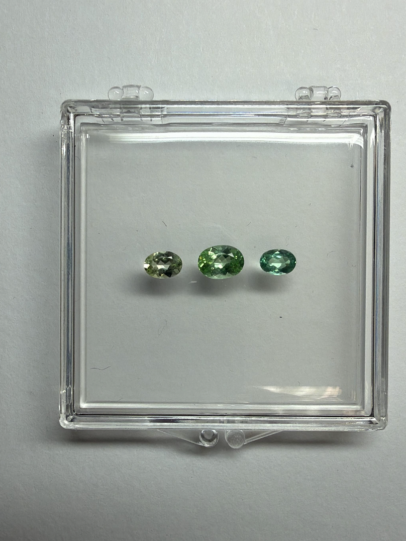 2.1 NIGERIAN PARAIBA oval FG.PBNI1028 DXBCS5619