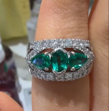 PT900 Colombian Emerald Ring PS652517B120