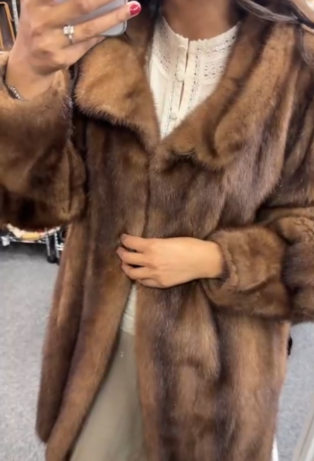 Fur Coat Model 4 9926062400125