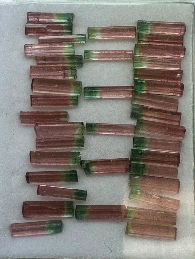 23.86CT ROUGH BICOLOR TOURMALINE SET DXBCS6214