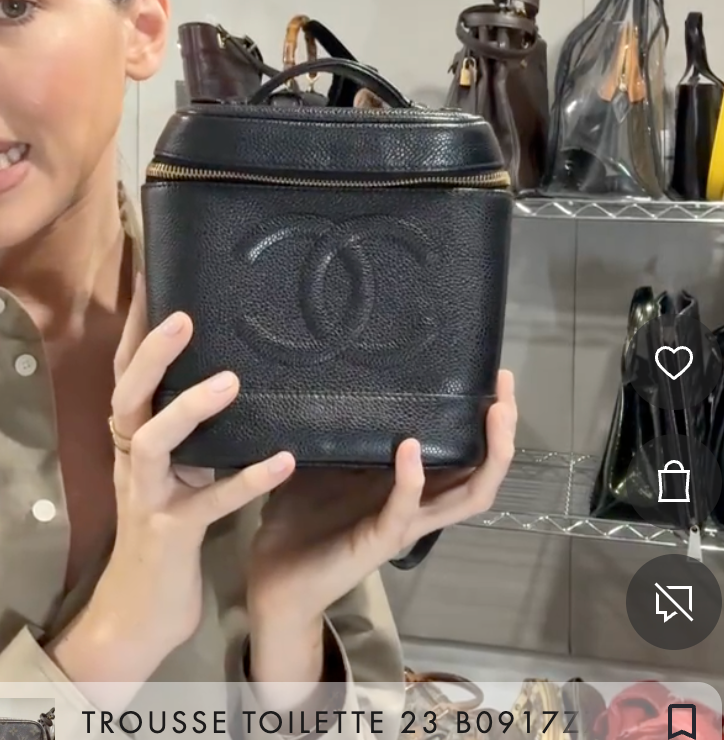 Chanel black caviar vanity B0902S3
