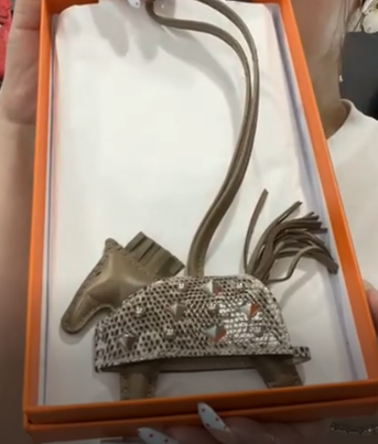 HERMES Agneau Milo × Lizard Etoupe Rodeo Lock PM Lizard B08252BECD