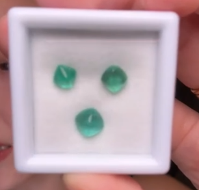 1.70ct Emerald Sugarloaf Set 3pcs THAIC0708