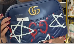 Gucci Navy Blue Graffiti Print Leather Double G Zip Crossbody Bag SYC2254