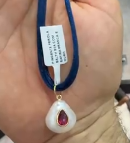 CL SEDA FINA PEROLA BARROCA PEDRAS - ouro18k NECKLACE DXBCS6275