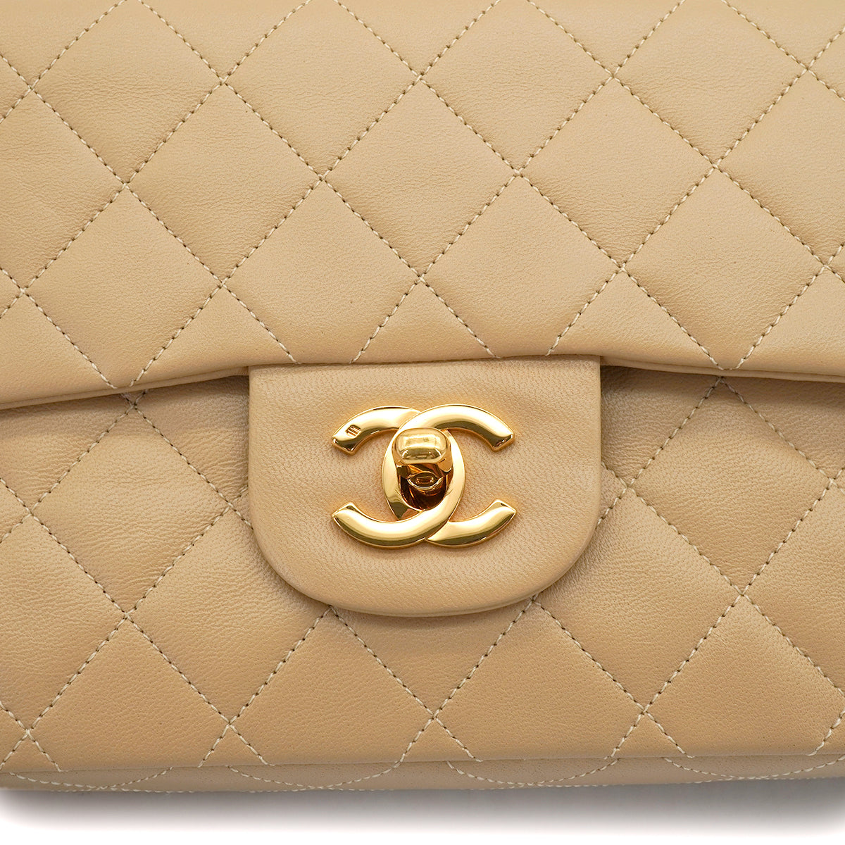 VINTAGE CHANEL CLASSIC FLAP SMALL CHAIN SHOULDER BAG BEIGE LAMB SKIN GOLD HARDWARE 90344363
