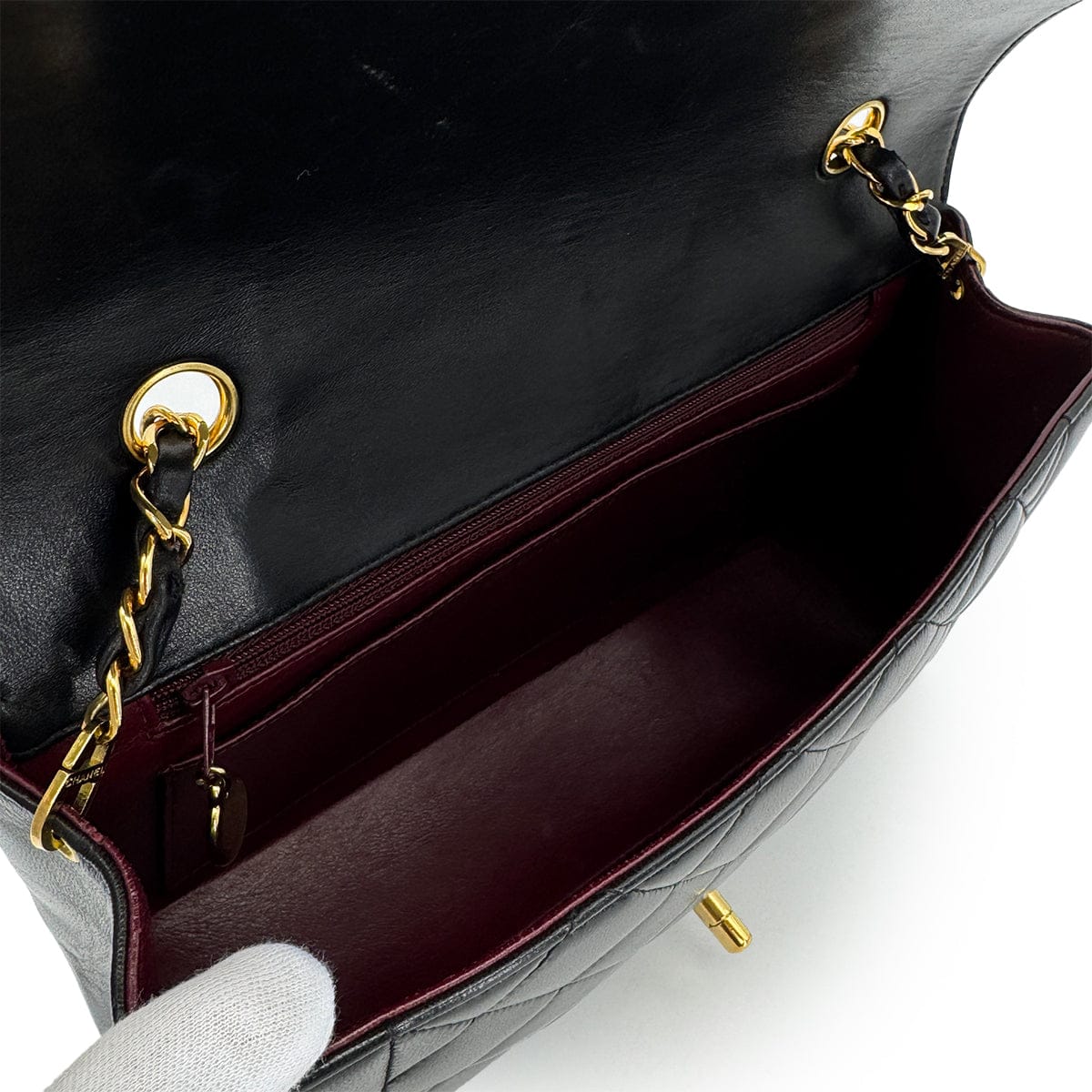 VINTAGE CHANEL DIANA MEDIUM CHAIN SHOULDER BAG BLACK LAMB SKIN GOLD HARDWARE 90322173