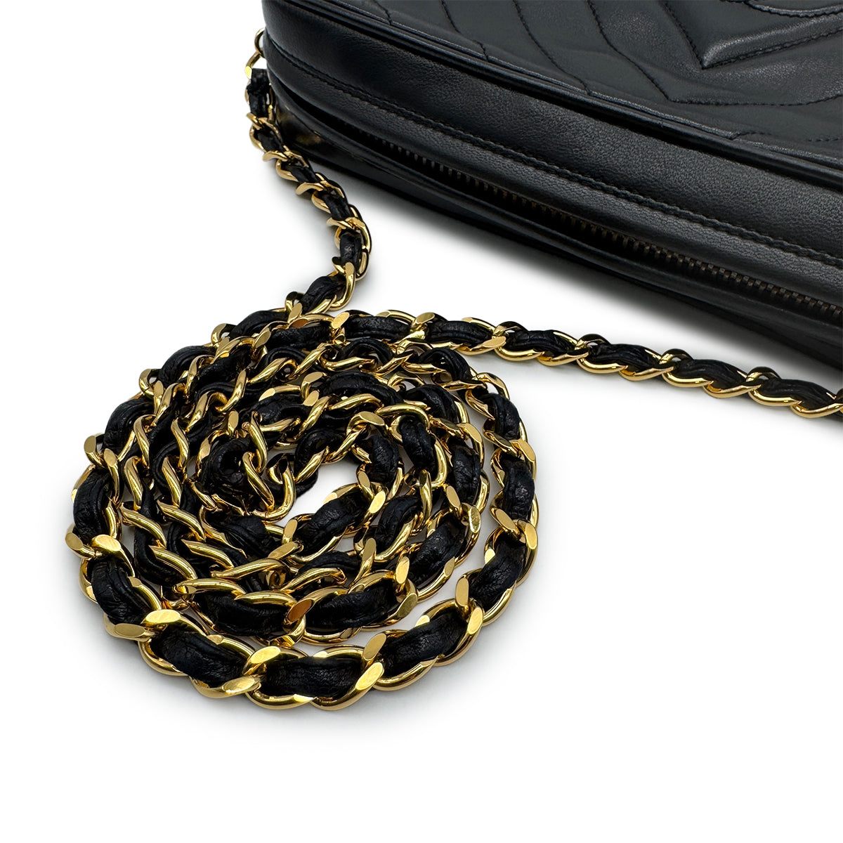 VINTAGE CHANEL DIA STITCH CHAIN SHOULDER BAG BLACK LAMB SKIN FRINGE GOLD HARDWARE 90318523