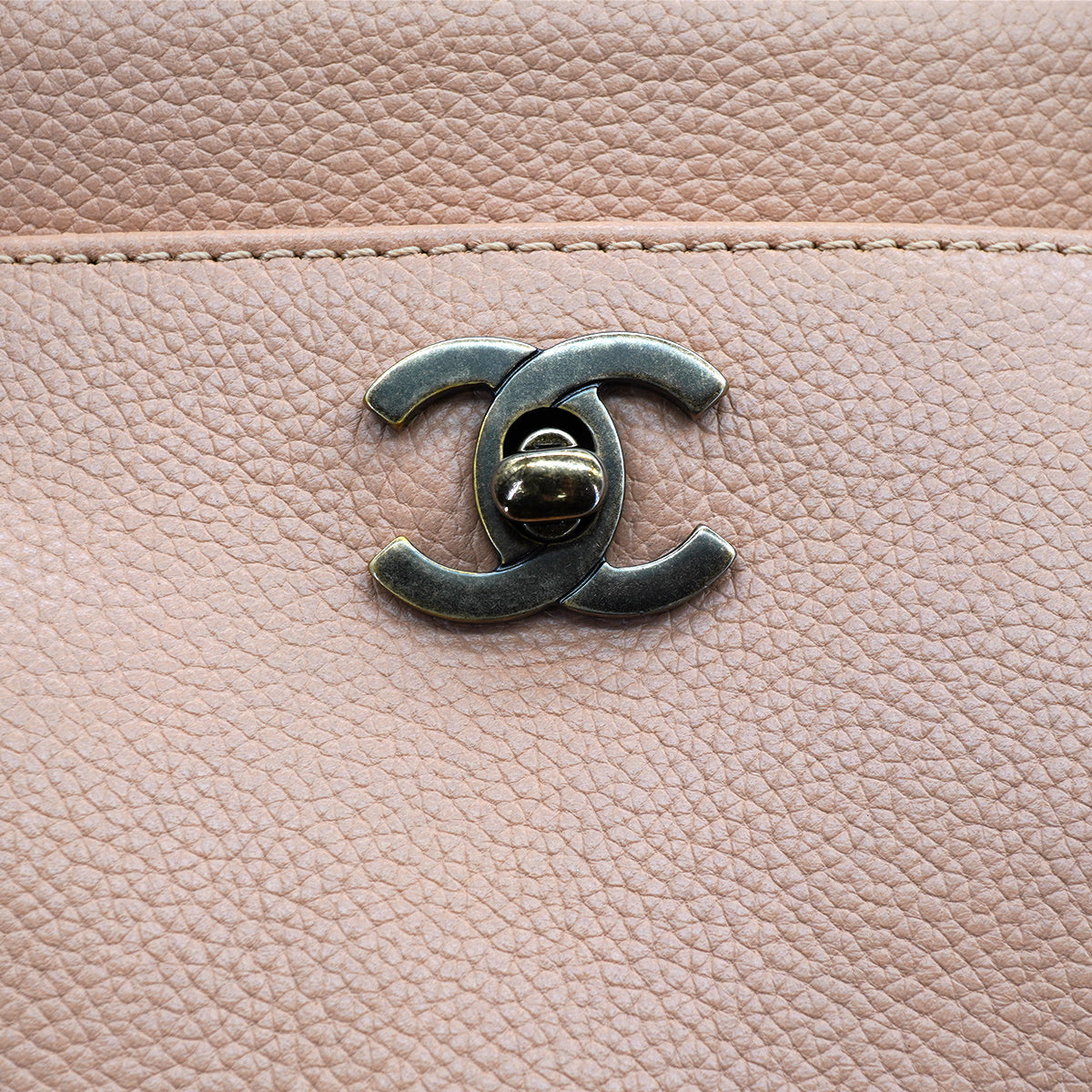 VINTAGE CHANEL EXECUTIVE TOTE SHOULDER BAG BEIGE LEATHER GOLD HARDWARE 90335133