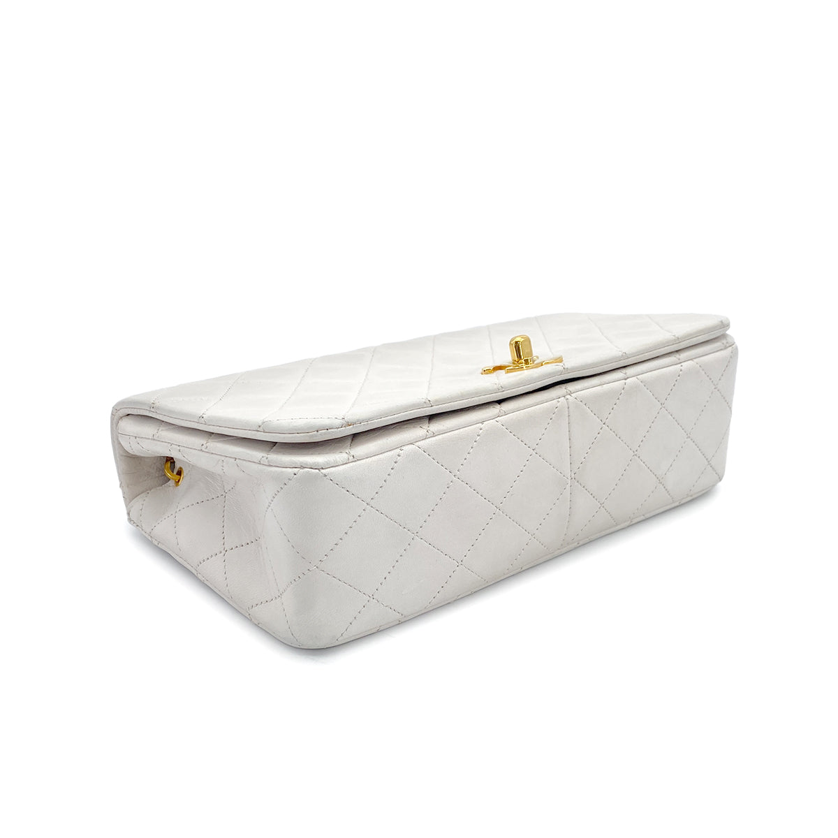 VINTAGE CHANEL FULL FLAP CHAIN SHUOLDER BAG WHITE LAMB SKIN GOLD HARDWARE 90321767