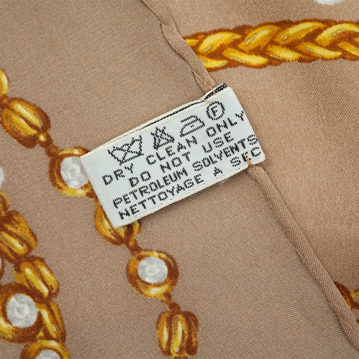 VINTAGE CHANEL JEWELRY PATTERN SCARF BEIGE SILK 90328010
