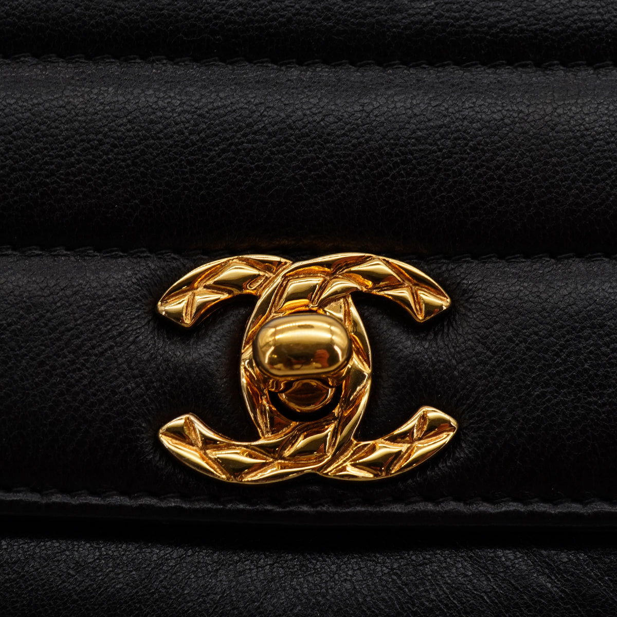 VINTAGE CHANEL MADEMOISELLE BIJOU CHAIN SHOULDER BAG BLACK LAMB SKIN GOLD HARDWARE 90346150