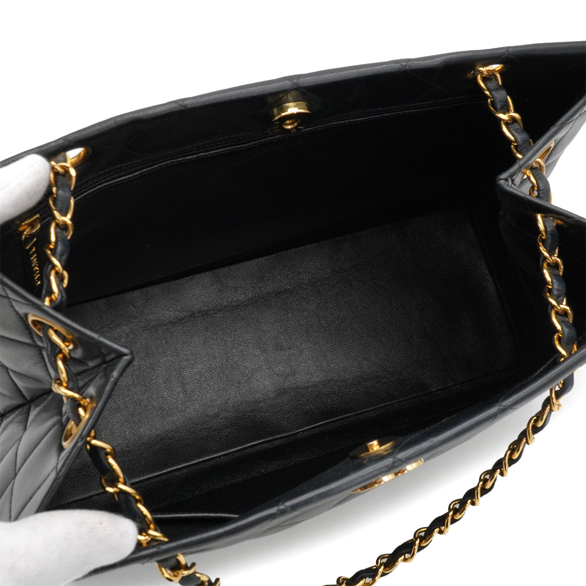 VINTAGE CHANEL MATELASSE CHAIN SHOULDER BAG BLACK LAMB SKIN GOLD HARDWARE 90340150