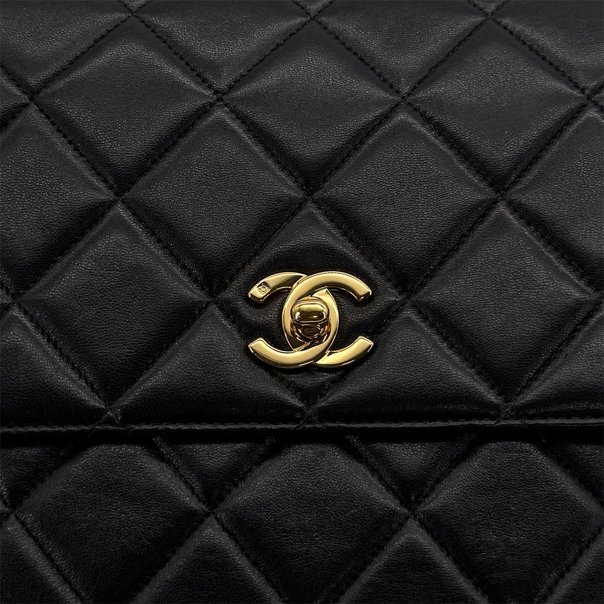 VINTAGE CHANEL MATELASSE CHAIN SHOULDER BAG BLACK LAMB SKIN GOLD HARDWARE 90314571