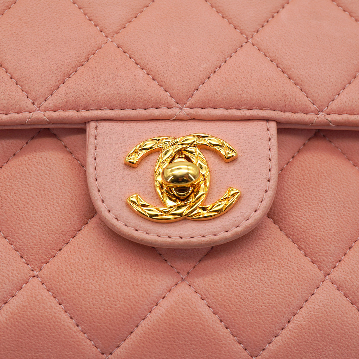 VINTAGE CHANEL MATELASSE CHAIN SHOULDER BAG FRINGE PINK LAMB SKIN GOLD HARDWARE 90334504