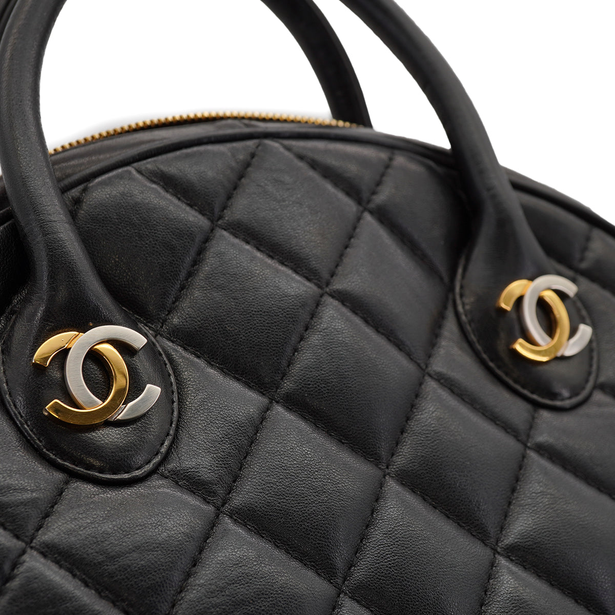 VINTAGE CHANEL PARIS LIMITED MATELASSE COCOMARK HAND BAG BLACK LAMB SKIN GOLD HARDWARE 90327293