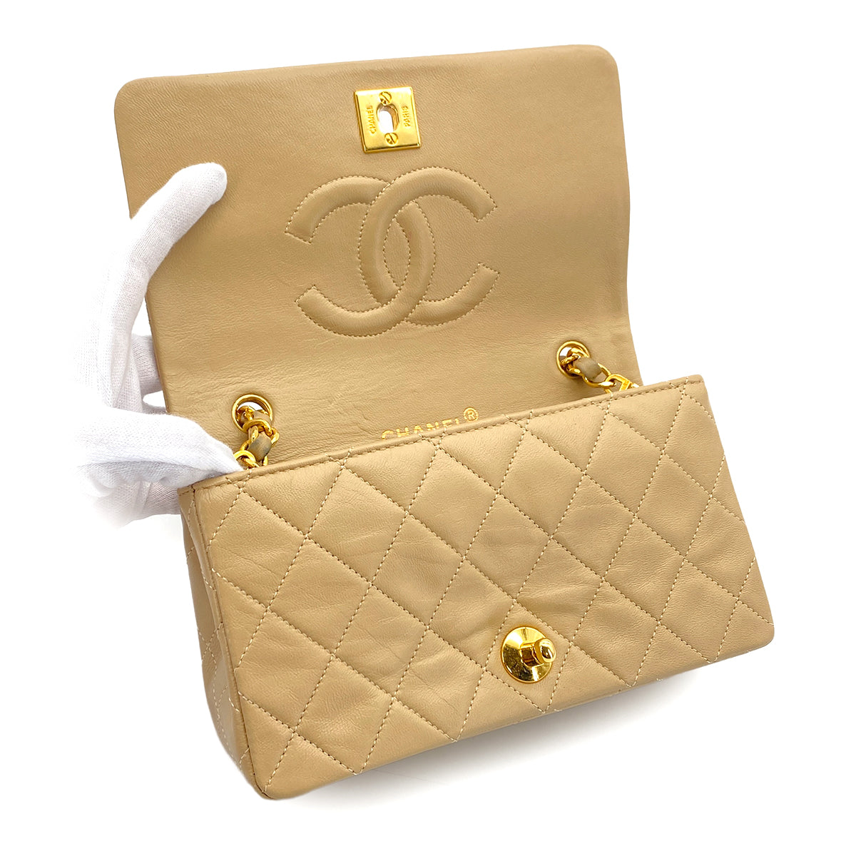 VINTAGE CHANEL MATELASSE FULL FLAP CHAIN SHOULDER BAG BEIGE LAMB SKIN GOLD HARDWARE 90327055