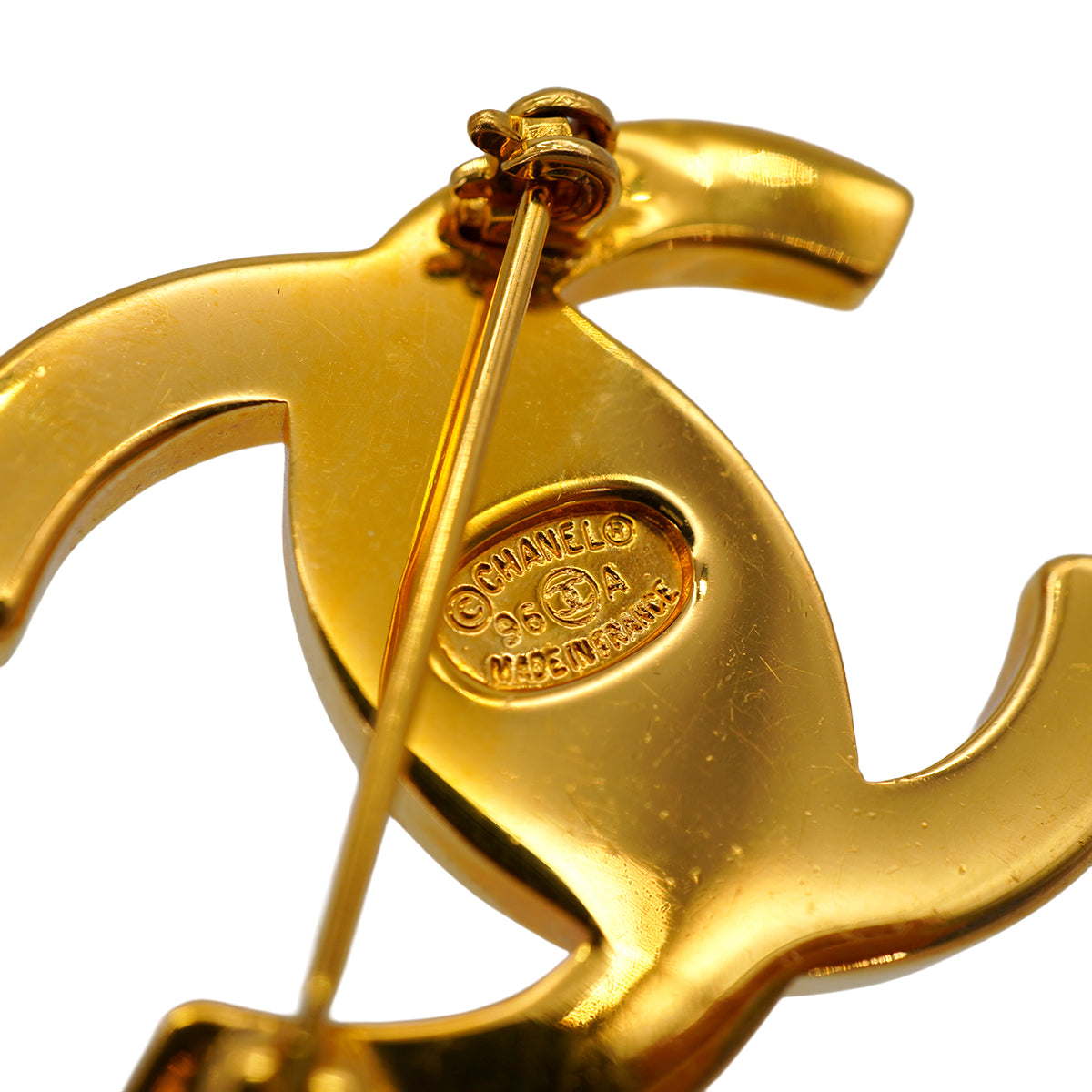 VINTAGE CHANEL TURN LOCK BROOCH GOLD ACCESSORY 96A 90331684