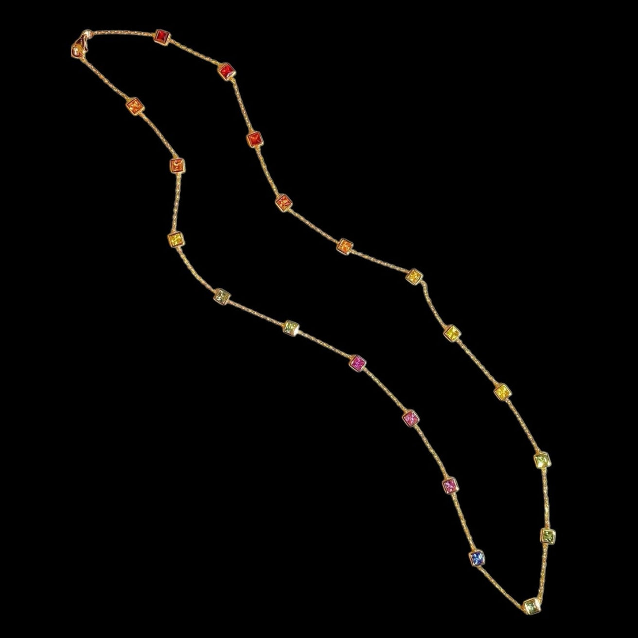 3.93ct Multi Sapphire Necklace set in 18K Yellow Gold