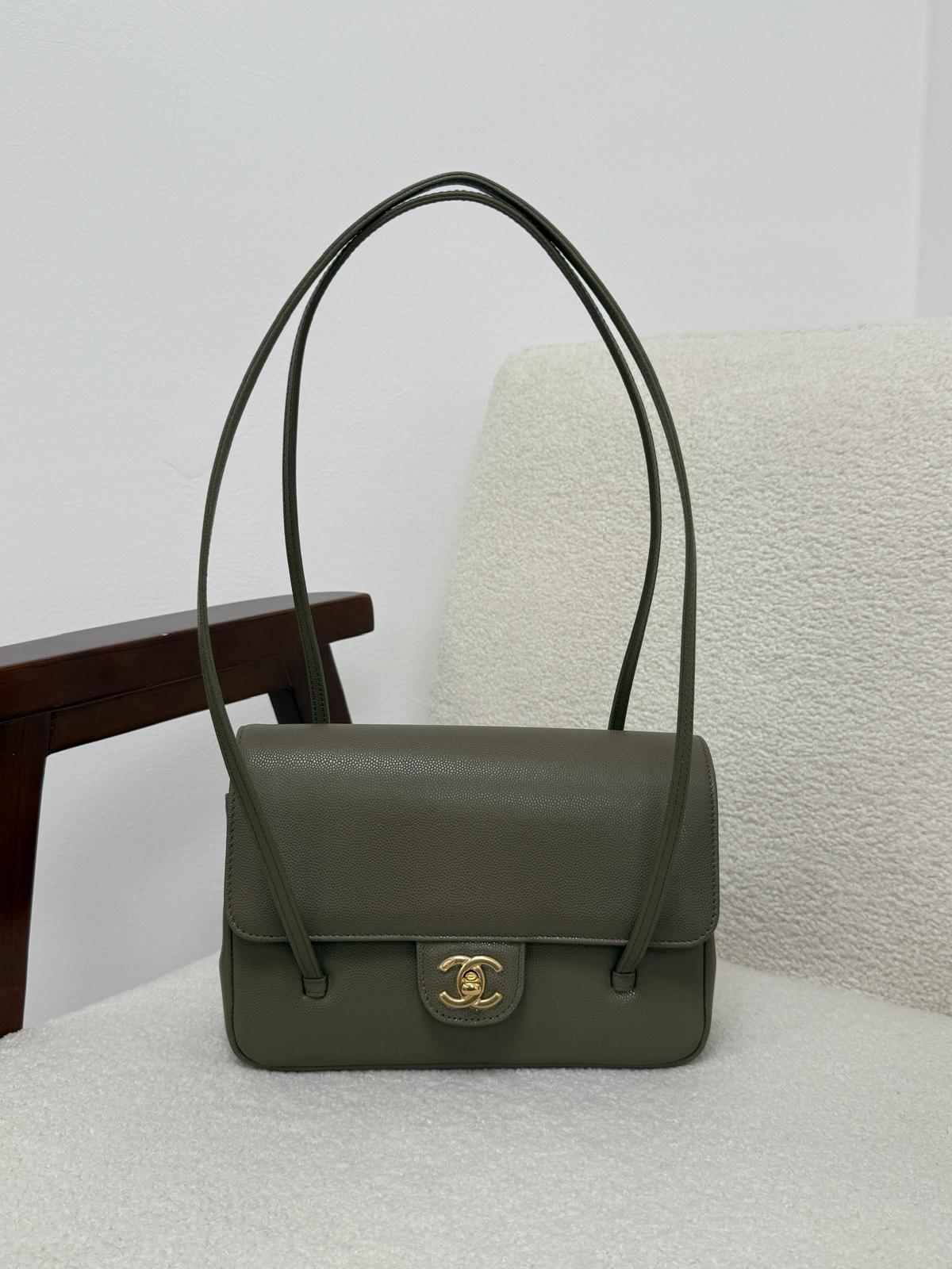 *LONDON LOCATED* CHANEL 26 SMALL FLAP BAG KHAKI Grained Shiny Calfskin with Gold-Tone Metal