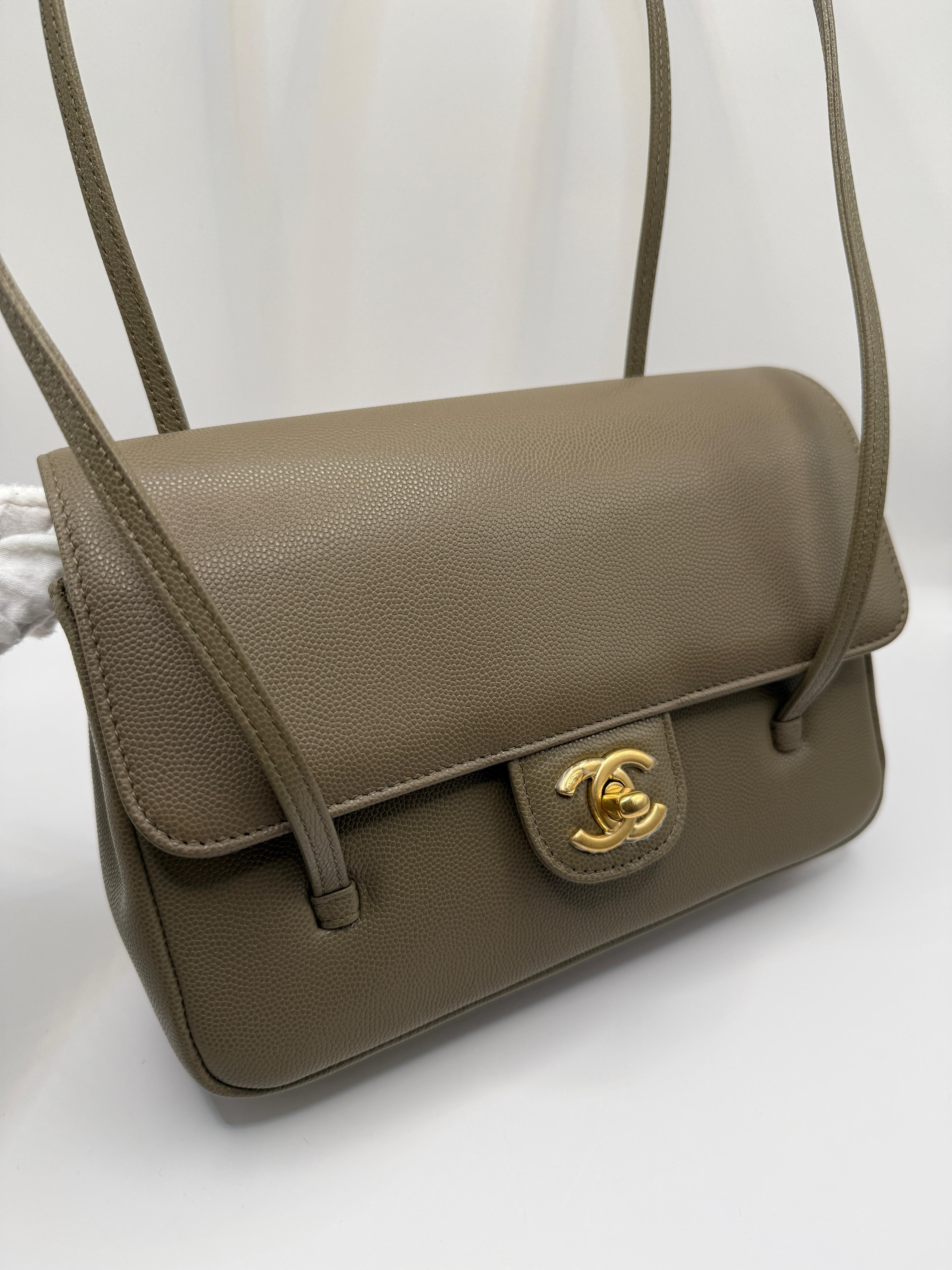 *LONDON LOCATED* CHANEL 26 SMALL FLAP BAG KHAKI Grained Shiny Calfskin with Gold-Tone Metal