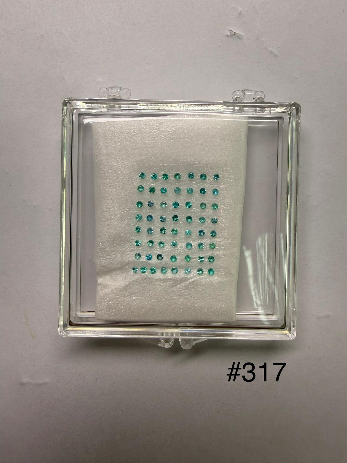 0.79ct BRAZIL PARAIBA ROUND SET DXBCS6862