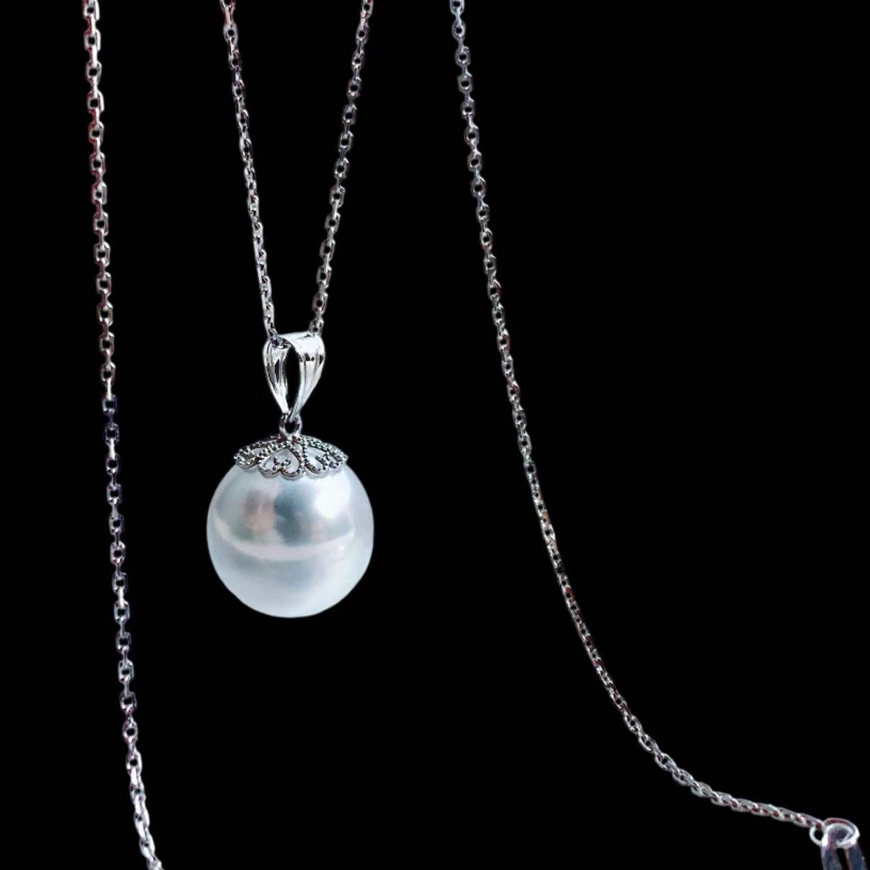 South Sea White Pearl 12.1mm Necklace set in 18K White Gold
