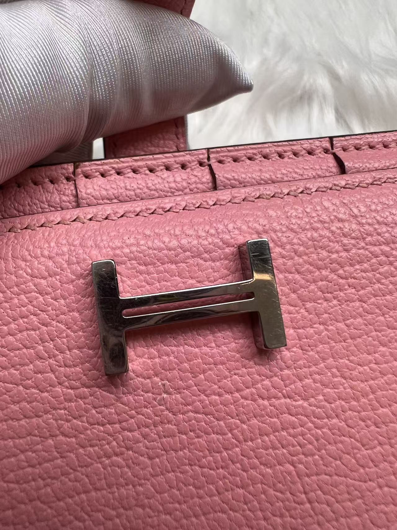 Hermès bearn3Q Premium Leather Bifold Wallet - Sakura Pink