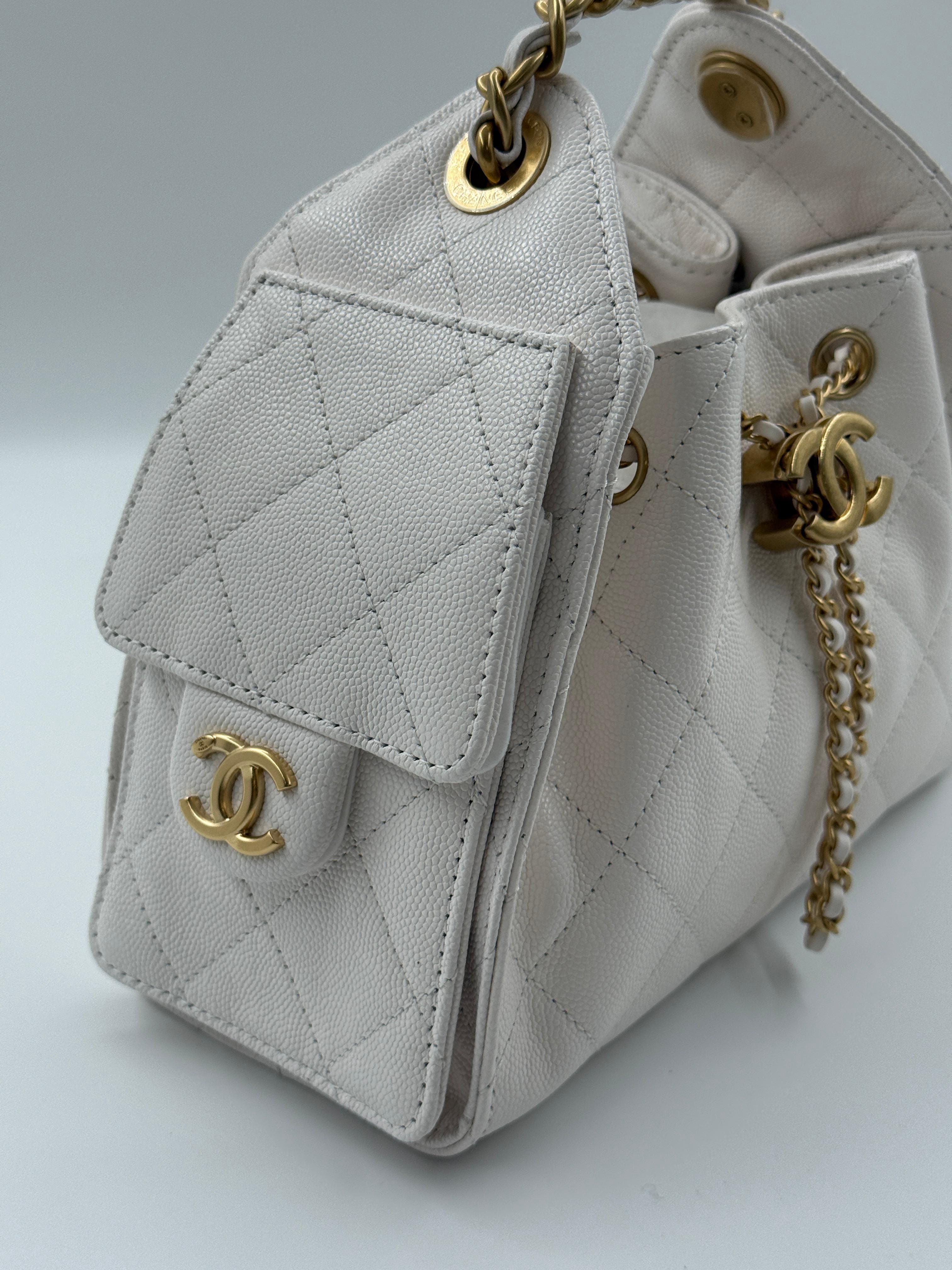 Aureon Group Limited *LONDON LOCATED* CHANEL 25 MINI HANDBAG WHITE Grained Shiny Calfskin with Gold-Tone Metal