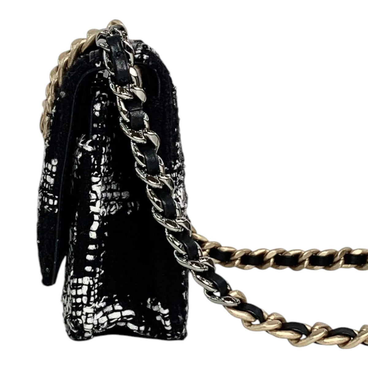 Chanel 19 Tweed Black/White Tweed Bag