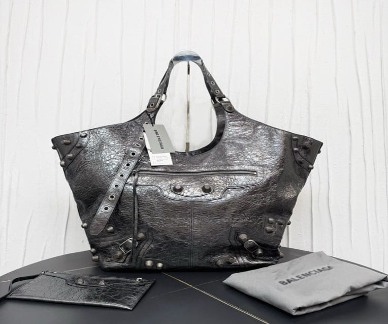 Balenciaga Balenciaga silver Tote 36 20721304