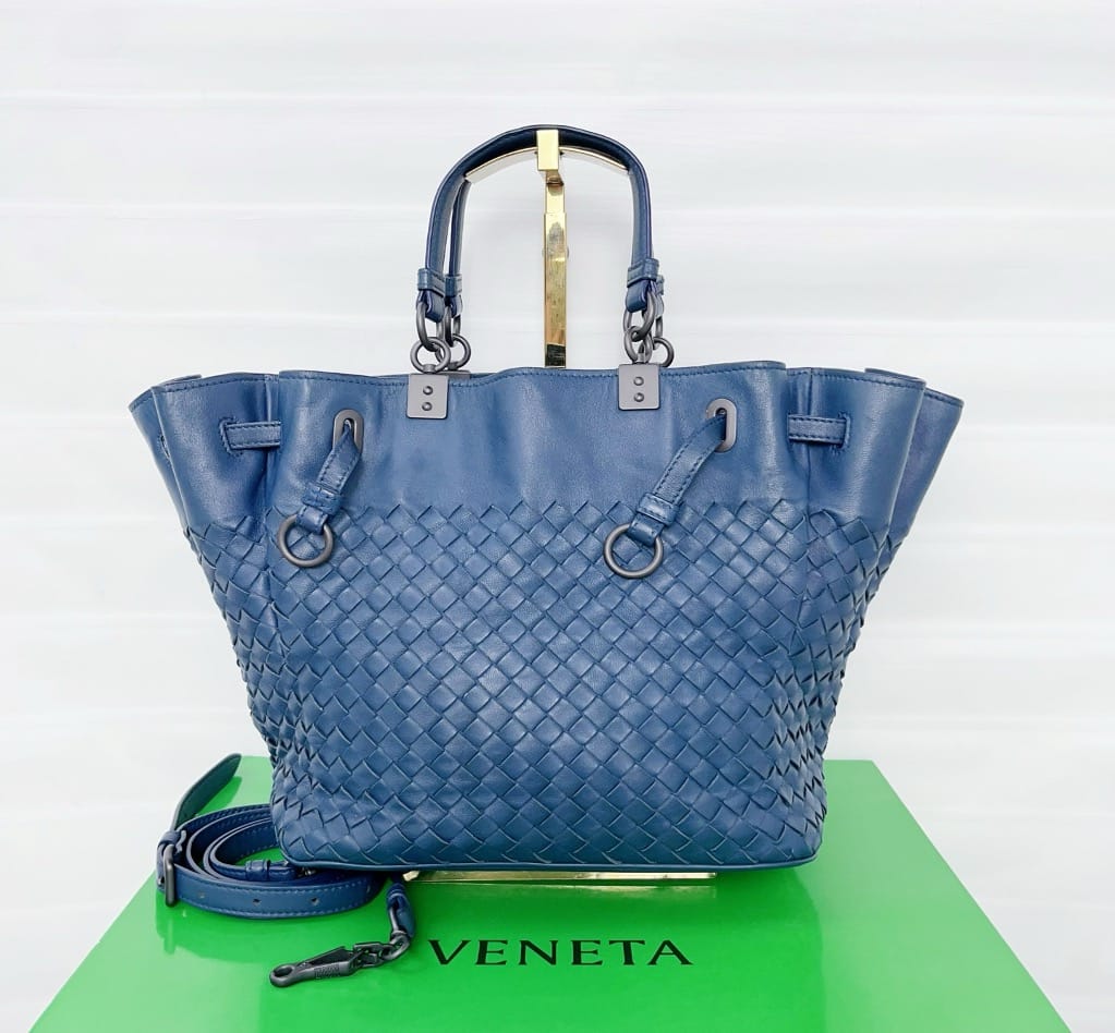 Bottega Veneta Bottega Veneta Blue Intrecciato Leather Convertible Tote Bag C19489348532