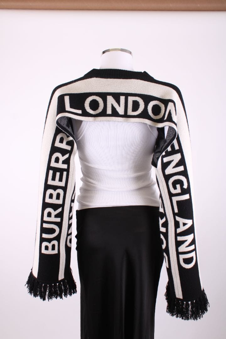 Burberry Burberry Football Scarf Head Hole Black/ White