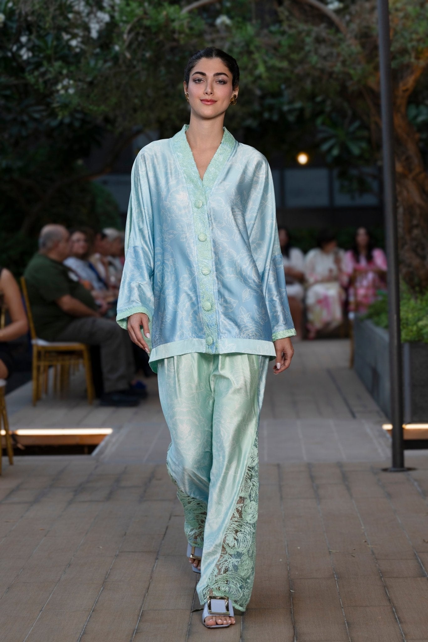 Cardigan Marley Roses Blue Gradient Silk Tricot | بلوزة نسائية Marley - Maison Clad