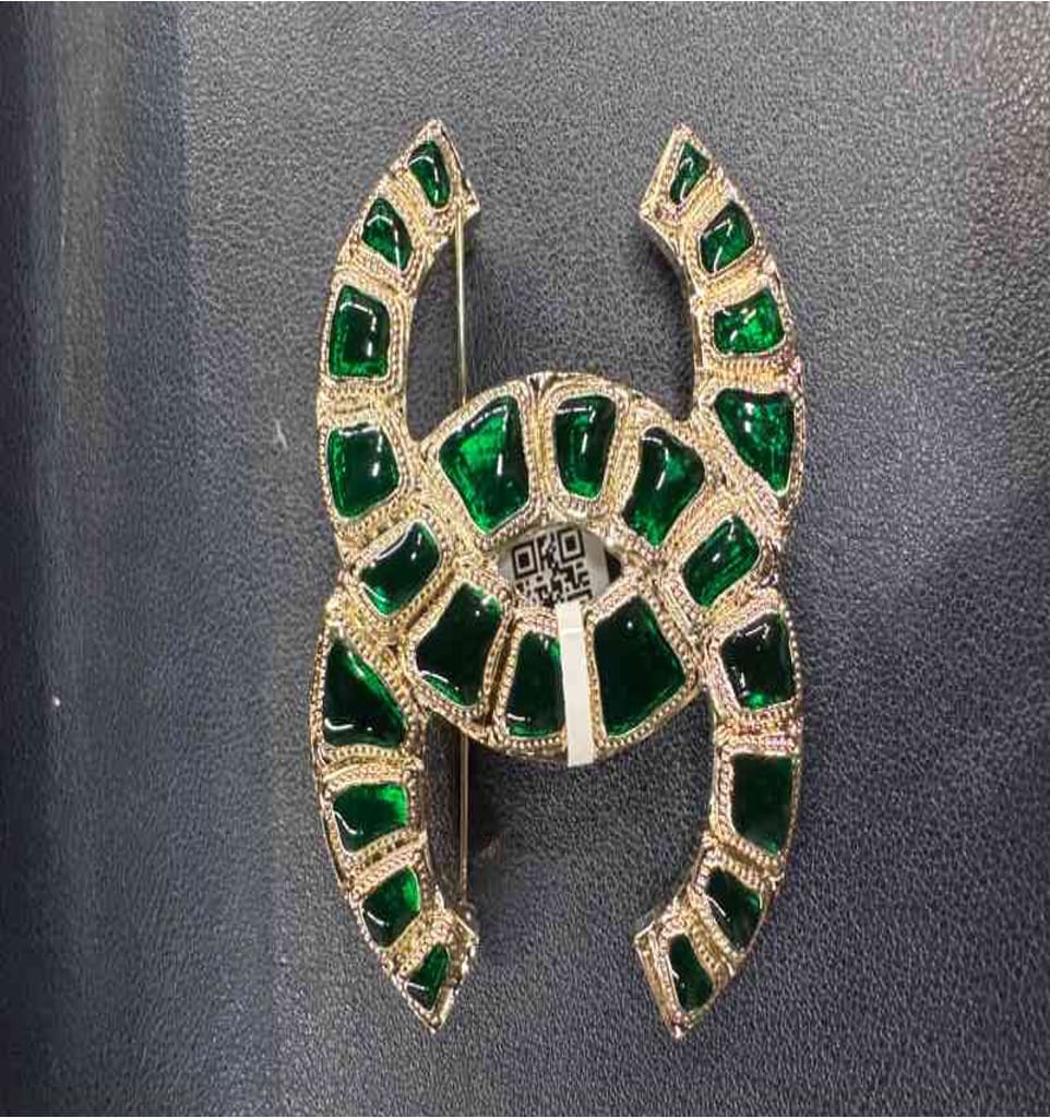 Chanel CHANEL 2019 Egyptian Double C Brooch (Large) NC605009