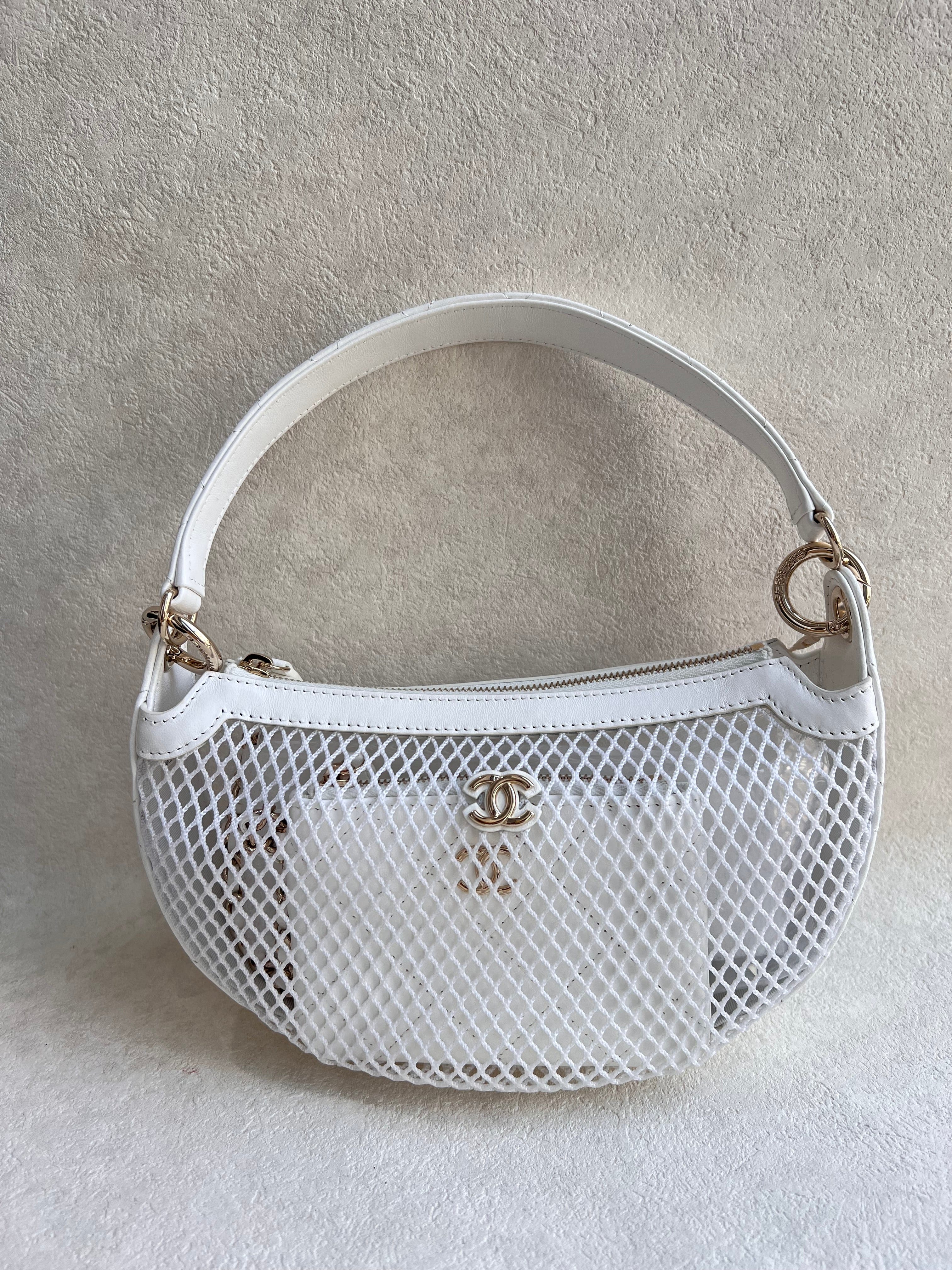 Chanel Chanel 25S Hobo Bag White LGHW SYCYB1055