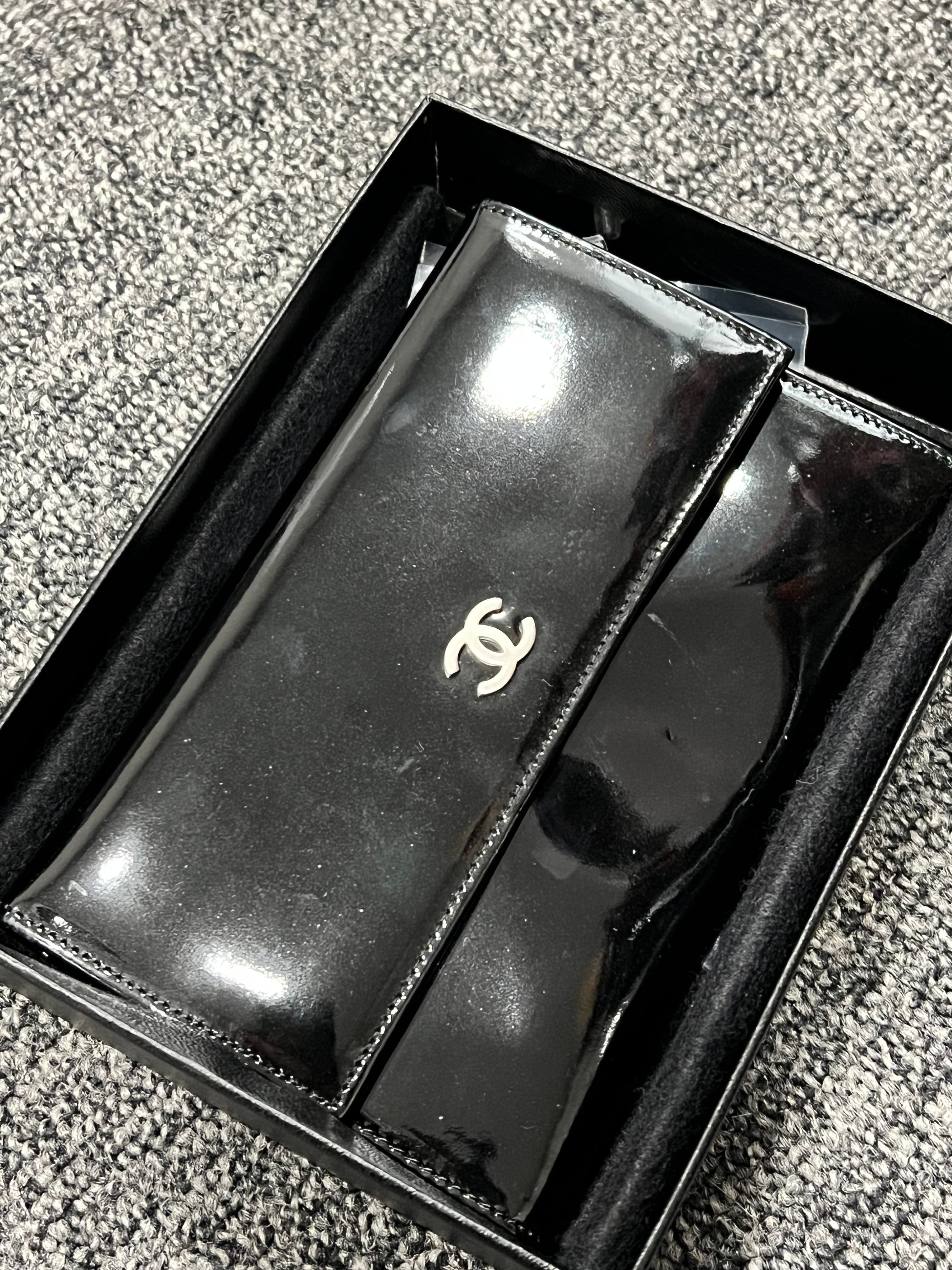 CHANEL CHANEL Coco Mark Short Wallet B0203A7JZF
